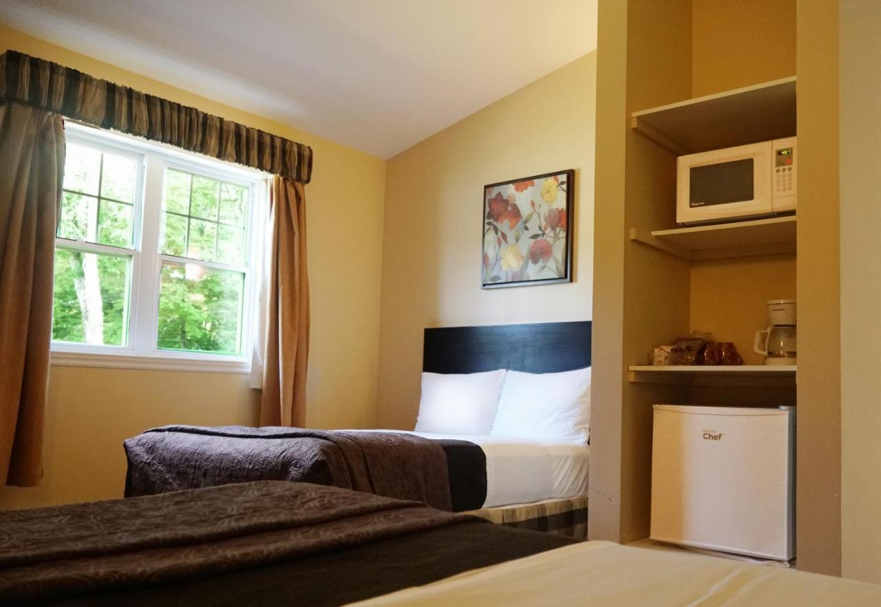 Motel Des Cedres แชร์บูร์ก ภายนอก รูปภาพ
