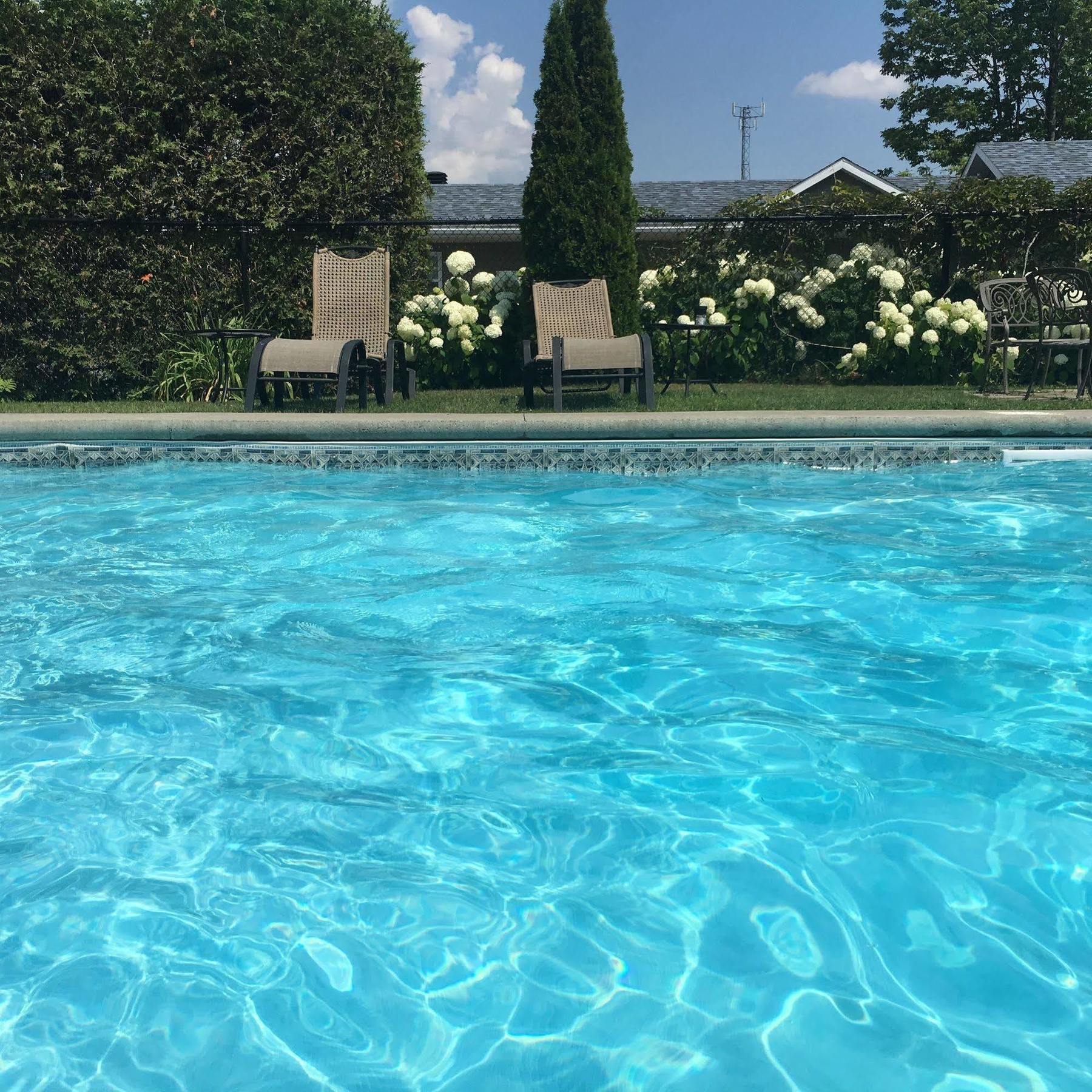 Motel Des Cedres แชร์บูร์ก ภายนอก รูปภาพ